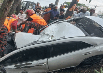 মীরসরাইয়ে গাছের সঙ্গে প্রাইভেটকারের ধাক্কা, নিহত চালক
