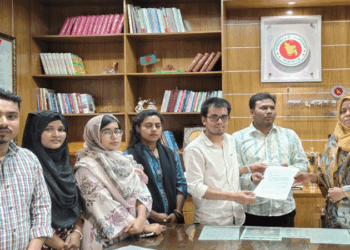 স্মরিকলিপি প্রদান: রাজশাহীর বিশেষায়িত শিশু হাসপাতাল চালুর দাবি