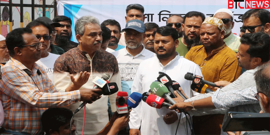 মশা নিয়ন্ত্রণে ফগার মেশিনে স্প্রে কার্যক্রমের উদ্বোধন করলেন রাসিক প্রশাসক