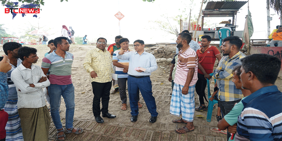 রাসিক প্রশাসকের নির্দেশে ফেরিঘাট এলাকা পরিদর্শনে সিটি কর্পোরেশনের প্রতিনিধি দল