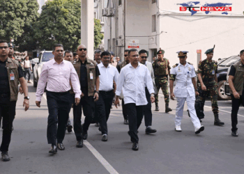 আকস্মিক পরিদর্শনে প্রধানমন্ত্রী, ঘুরলেন সচিবালয়ের বিভিন্ন মন্ত্রণালয়