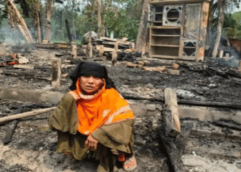 কোটালীপাড়ায় মাদকাসক্ত ছেলের তাণ্ডবে মাথা গোজাঁর ঠাঁই হারালেন বিধবা মা