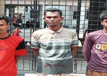 বাগেরহাটে আইজিপির বাড়িতে চুরির খবরটি সত্য নয় জেলা পুলিশ সুপার : সংযোগ সার্ভিস তার চুরির ঘটনায় গ্রেফতার-৩