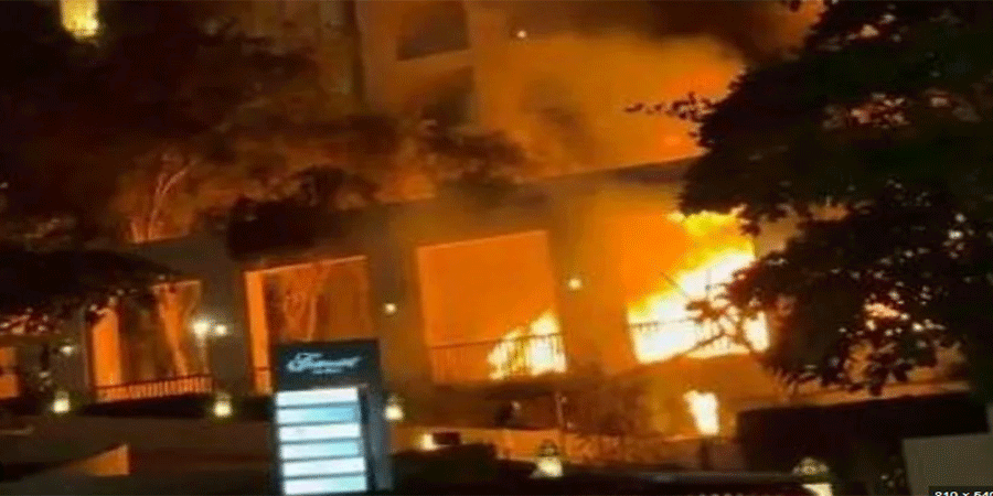 দুবাইয়ের হোটেলে ক্ষেপণাস্ত্র হামলার পর অগ্নিকাণ্ড