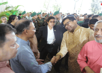 যমুনায় মানুষের ঢল, সবার সঙ্গে ঈদের শুভেচ্ছা বিনিময় করছেন প্রধানমন্ত্রী