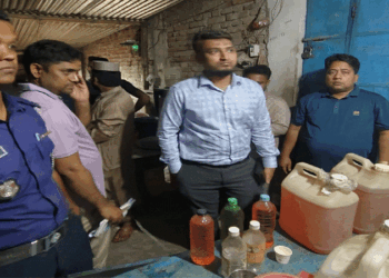 চাঁপাইনবাবগঞ্জে অবৈধ অকটেন মজুদ ও বিক্রির দায়ে জরিমানা