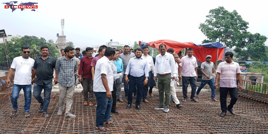 রাজশাহী মহানগরীর হড়গ্রাম রেলক্রসিং ফ্লাইওভারসহ বিভিন্ন উন্নয়ন কাজ পরিদর্শনে রাসিক প্রশাসক