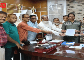 রামেক হাসপাতালে সিন্ডিকেট ভাঙার দাবিতে স্মারকলিপি প্রদান