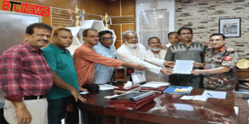 রামেক হাসপাতালে সিন্ডিকেট ভাঙার দাবিতে স্মারকলিপি প্রদান