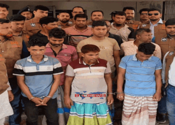 নাটোরে পাওয়ার গ্রিডে লুণ্ঠিত সোয়া কোটি টাকার মালামালসহ ১৩ ডাকাত গ্রেফতার