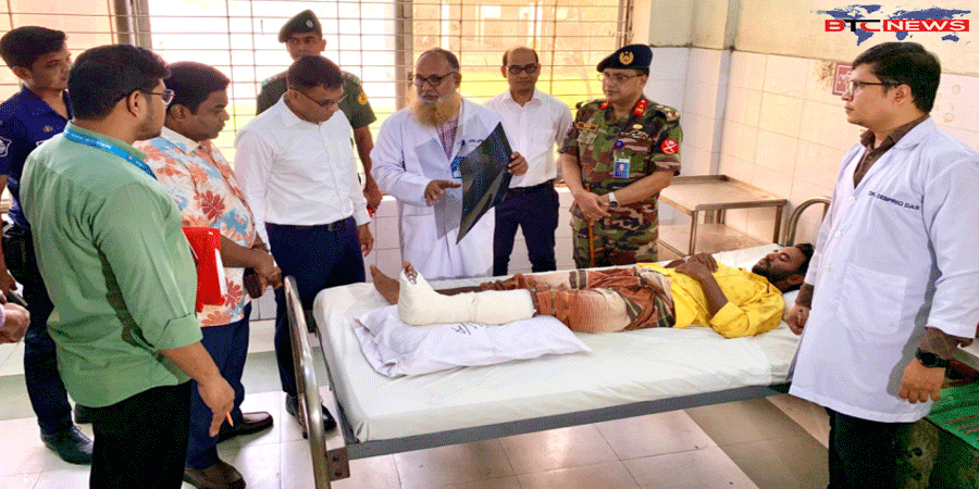 টাঙ্গাইলে সড়ক দুর্ঘটনায় আহতদের খোঁজ নিলেন রাজশাহী জেলা প্রশাসক