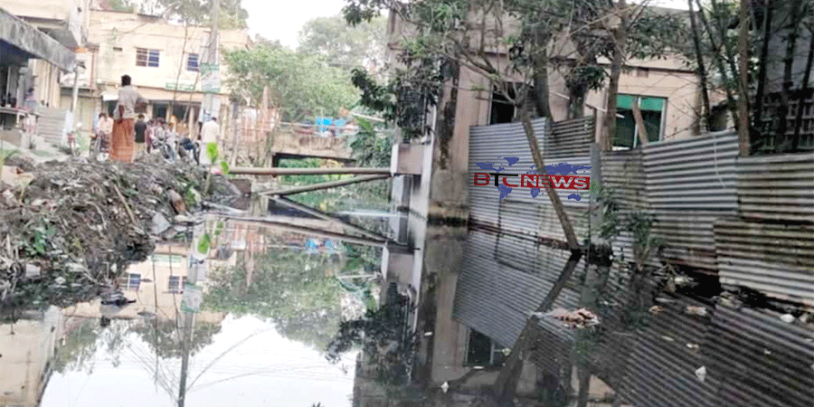 বেলকুচিতে পরিকল্পিত ড্রেনেজ ব্যবস্থা না থাকায় দুর্ভোগে প্রায় পাঁচ হাজার মানুষ