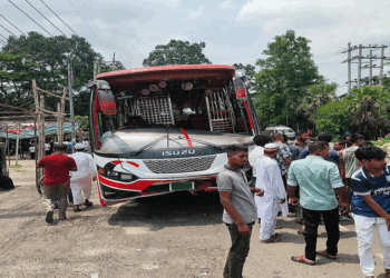গোপালগঞ্জে বাস ও মোটরসাইকেলের সংঘর্ষে নিহত-৫, আহত-২০